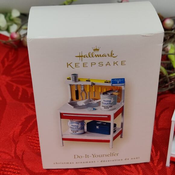 Hallmark Keepsake Ornament 2007 DO-IT-YOURSELFER - Picture 3 of 9